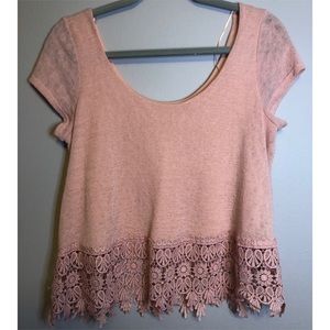 EUC - Junior’s LA Hearts Cropped Pink Top